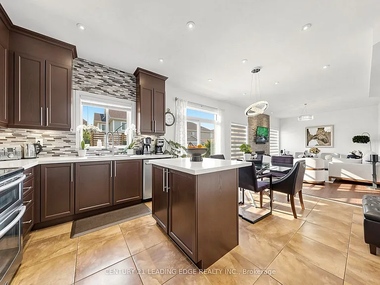 177 Laurendale Ave — Photo 11