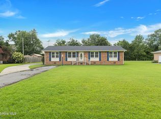 303 Delight Dr, Jacksonville, NC 28546