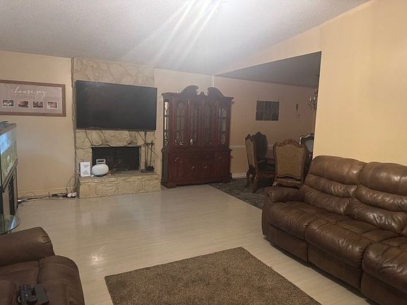 4th image of 102 Stargell Pl