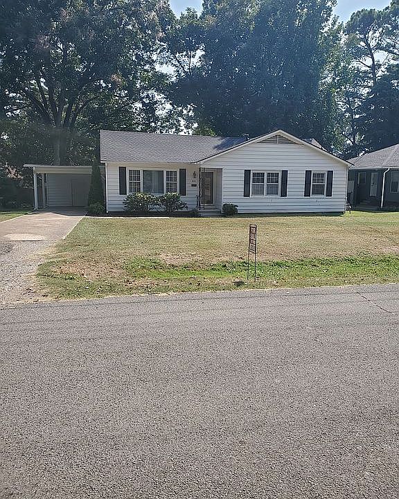 611 Dogwood Lane