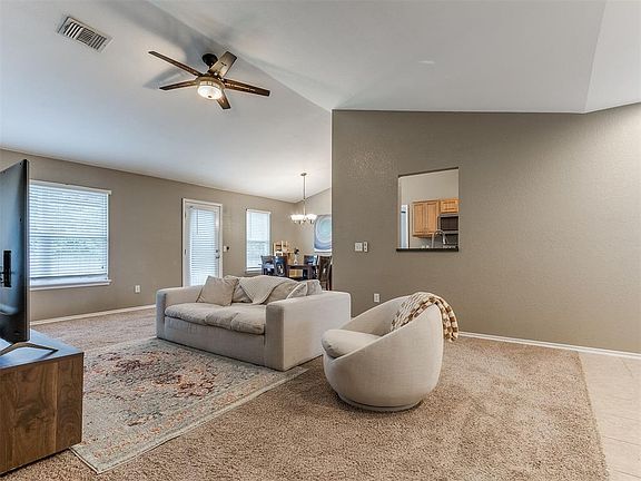 5th image of 4420 SE 87th St