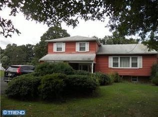 609 Valley Vw, Langhorne, PA 19047