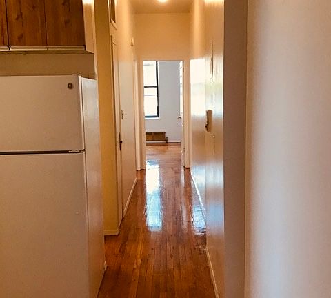 2nd image of 115 E 96th St #21