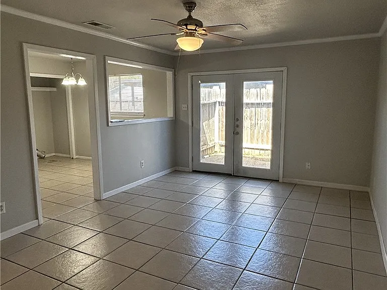 1606 Cimmarron St #A — Photo 2