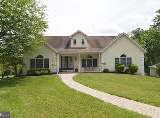 361 Golf Course Rd, Birdsboro, PA 19508