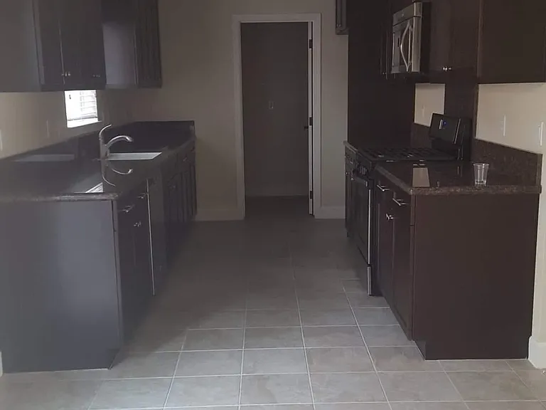1150 Galeria Cir — Photo 6