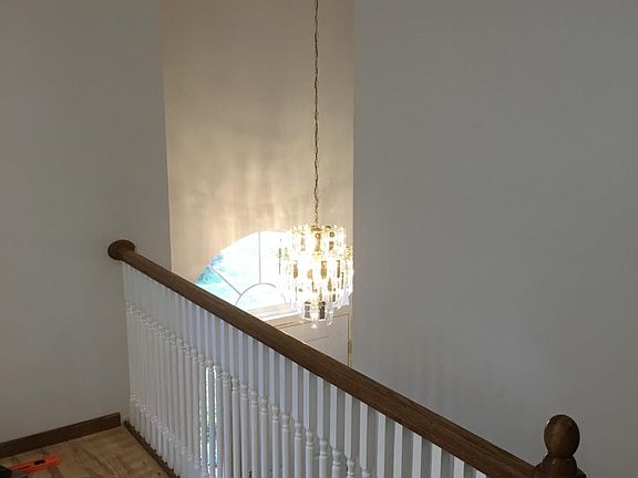 5th image of 3690 Lake Ave