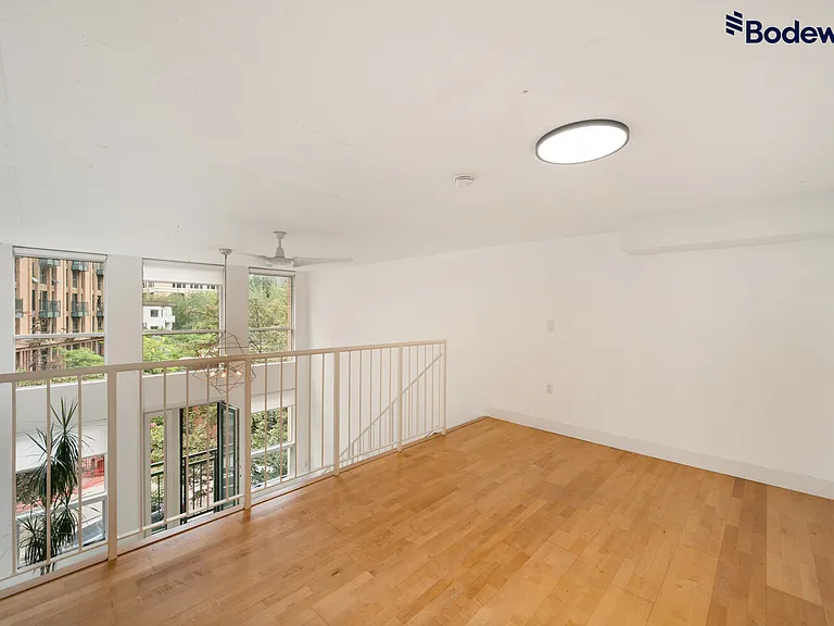1 Cordova St E #309 — Photo 14