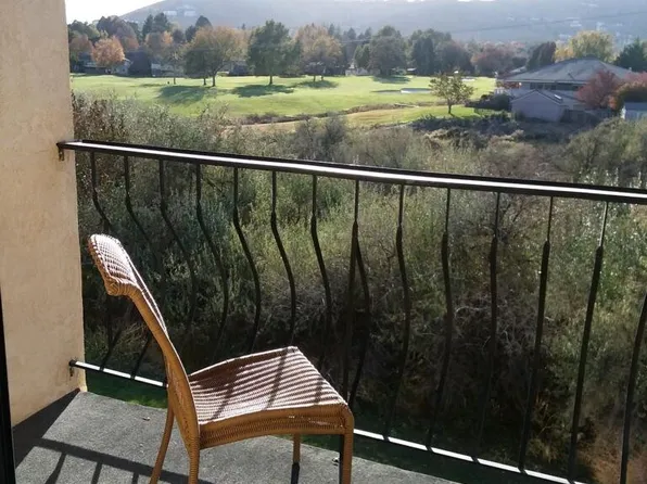 303 Gage Blvd APT 325, Richland, WA 99352
