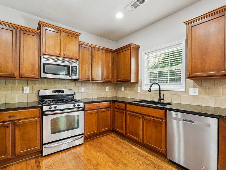 4450 Dartford Rd — Photo 18