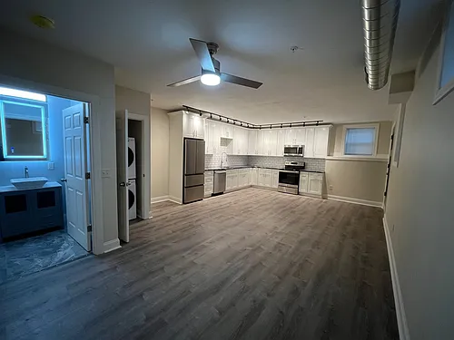 200 Amber St Photo 1