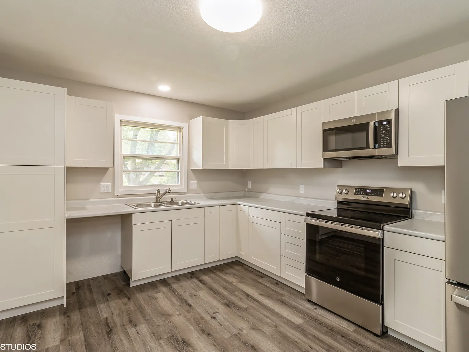 4 bed, 1662 sqft, $1,900 — Photo 3