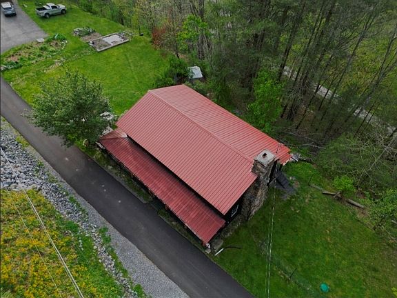 5th image of 1128 Deer Meadow Rd