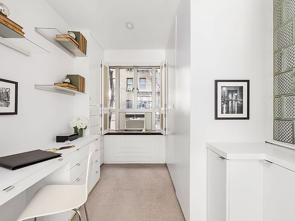 5th image of 155 W 20th St APT 1J