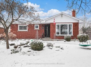 1206 Placid St, Ottawa, ON K2C 3A6