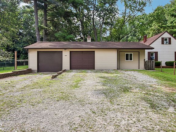 4th image of 8645 Highland Rd