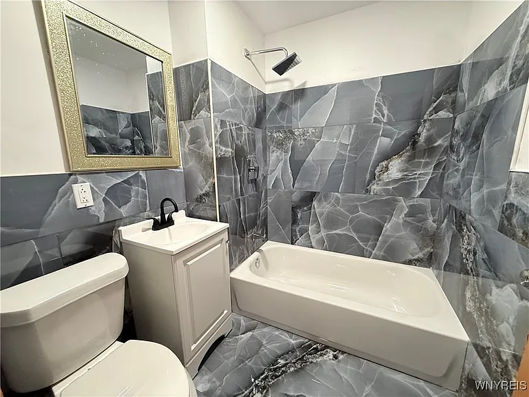 111 Dempster St — Photo 16