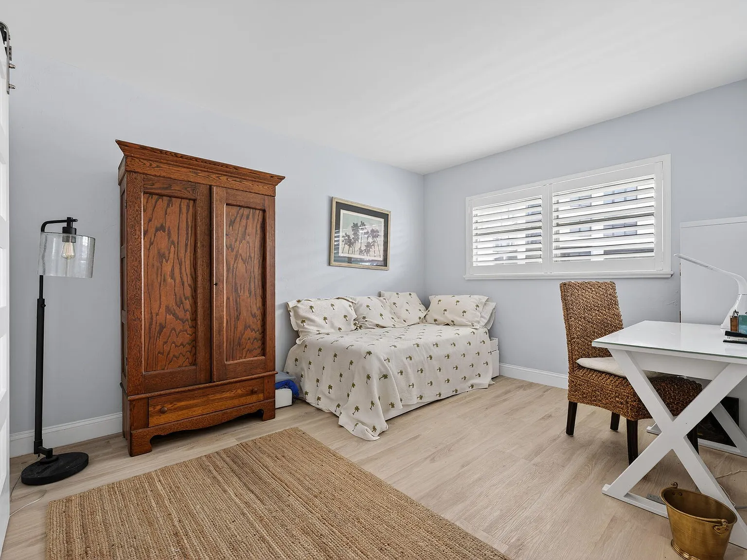 2 bed, 2.0 bath, 988 sqft, $3,300 — Photo 3