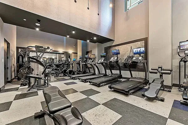 Rented by Tapiro Realty | media 58