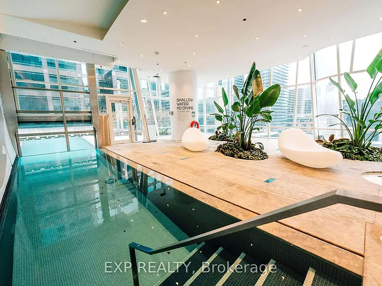 1 Bloor St E #2806 — Photo 10