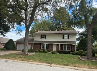1212 SW Horizon Dr, Blue Springs, MO 64015