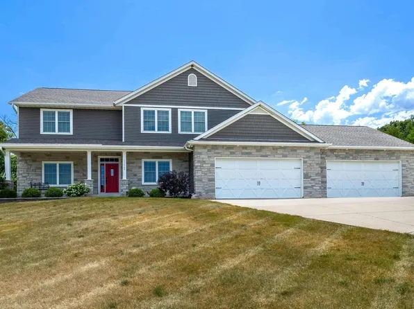 11669 131st Street Ct, Davenport, IA 52804