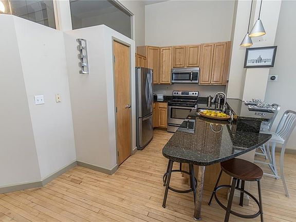 4th image of 1951 W 26th St APT 207