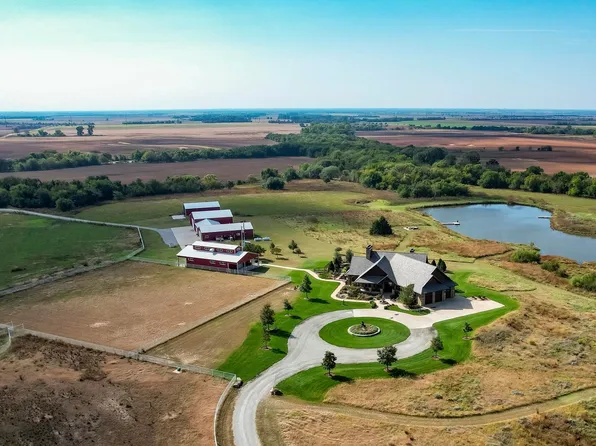 1051 N Blackstone Rd, Milton, KS 67106