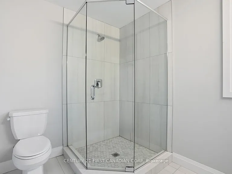 2775 Oriole Dr #UPPER — Photo 26