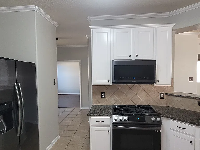 15307 Tupelo Dr — Photo 12