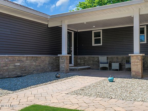 5th image of 363 Barbados Drive N