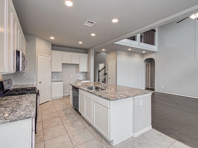 24331 Kee Cresta Ct — Photo 8