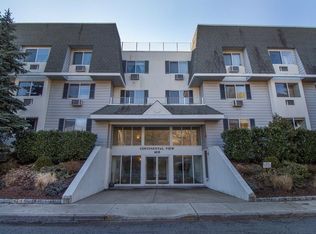 1035 E Boston Post Rd APT L-1, Mamaroneck, NY 10543