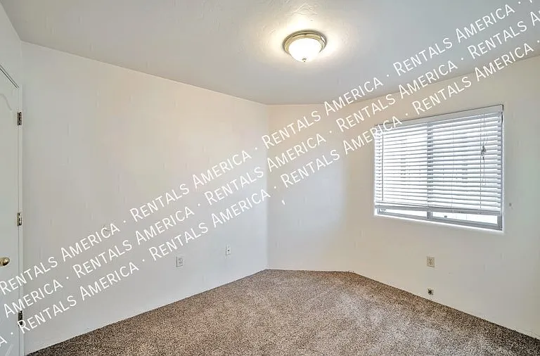 2252 W Silver River Way — Photo 18