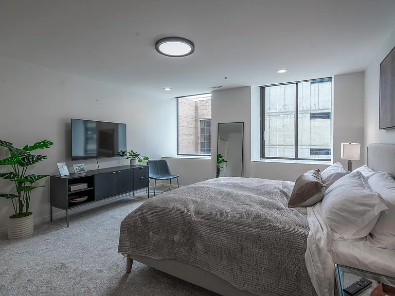 48 W Broadway S #407 — Photo 14