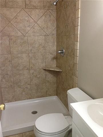 2nd image of 944 Beech Bend Dr