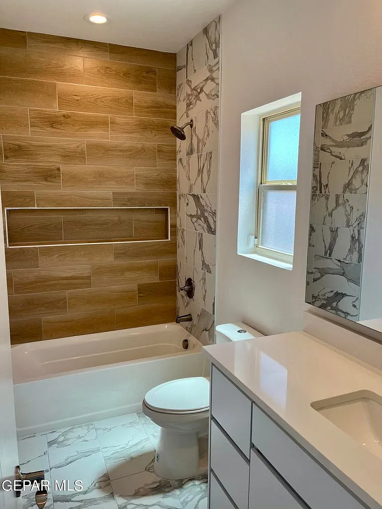 14836 John McNeely Avenue - 1 — Photo 3