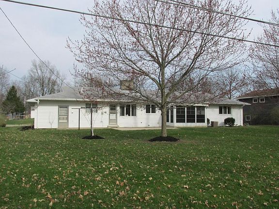 2nd image of 429 Hickory Dr