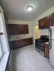 1068 Winthrop Street, #4K