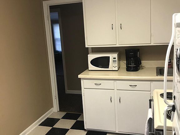3rd image of 713 W 25th St APT 2