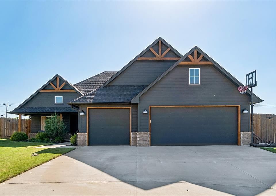 1st image of 3009 Cedar Springs Ct