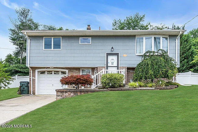 19 Kensington Drive photo 1