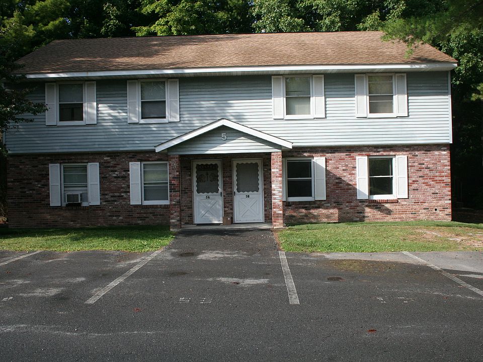 1st image of 5 Pine Park Ter #B