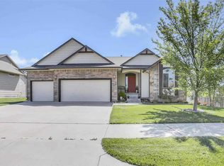 2532 N Sandstone St, Andover, KS 67002