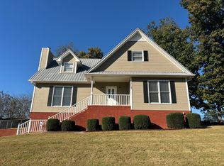 7118 Roundstone Dr, Trussville, AL 35173