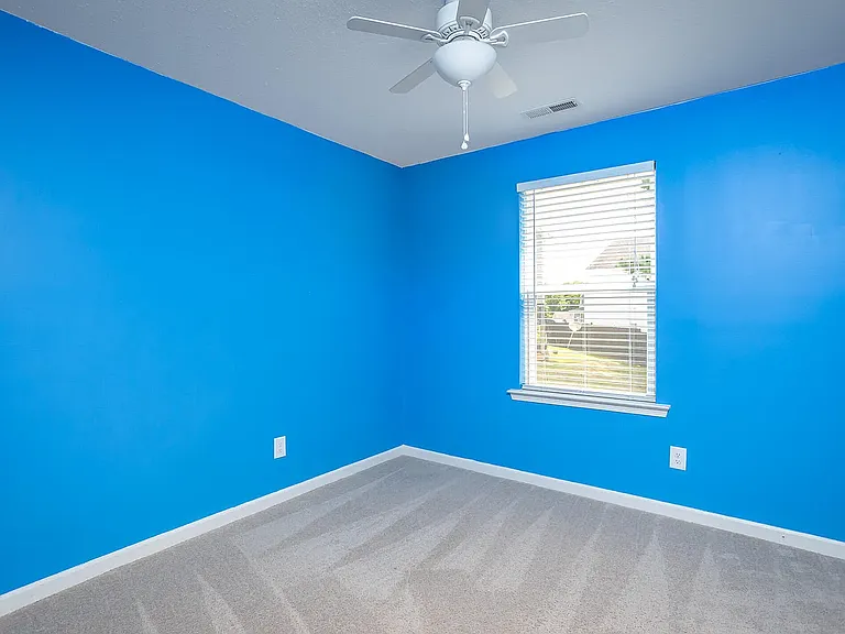 576 Camel St — Photo 9