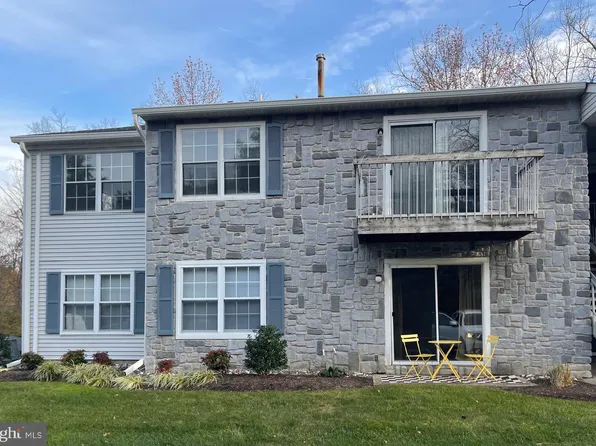 15 Coral Tree Ct, Lawrence Township, NJ 08648