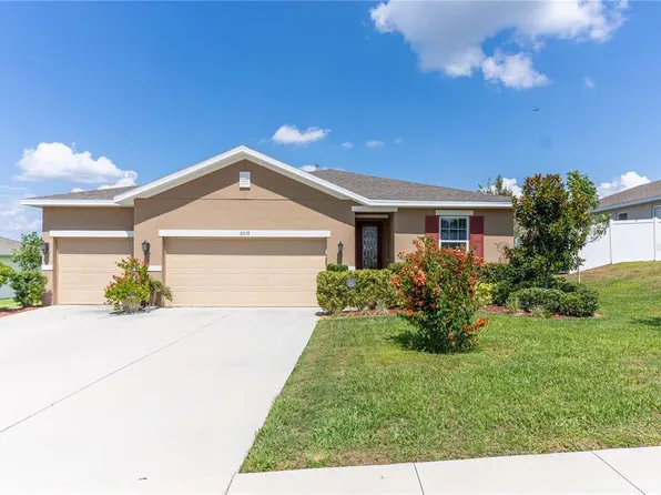 2539 Autumn Stream Dr, Leesburg, FL 34748