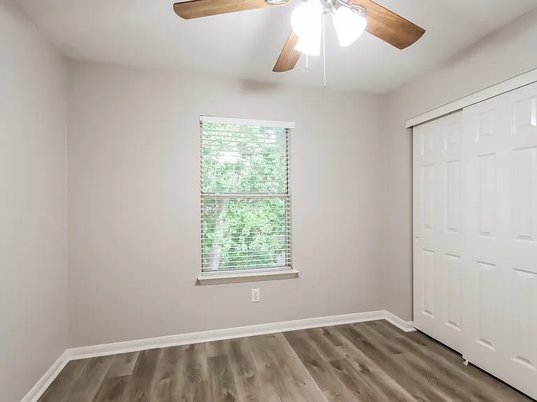 20914 Lake Park Trl — Photo 14