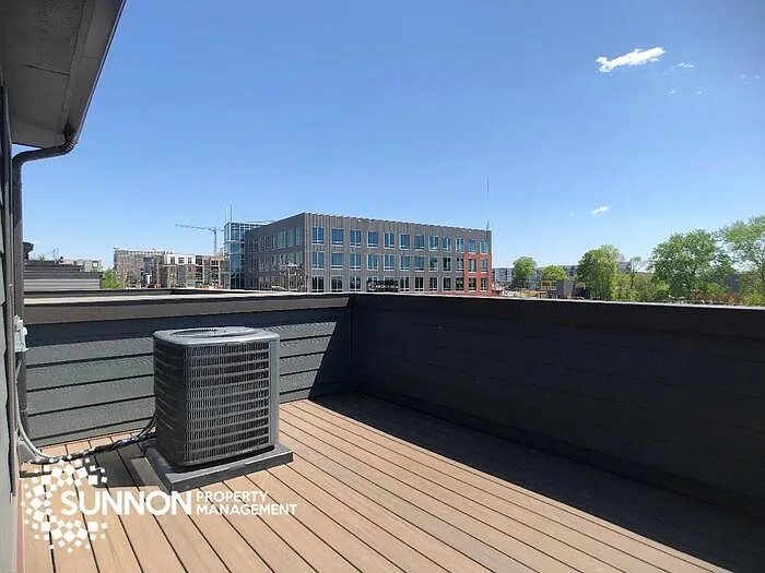 462 W Tremont Ave — Photo 28